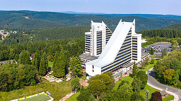AHORN Panorama Hotel Oberhof Aussenansicht Sommer